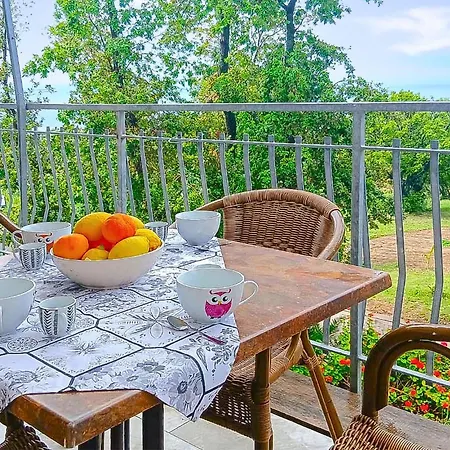 1 Bedroom Beautiful In شقة