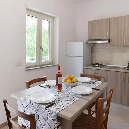 1 Bedroom Beautiful In Apartman