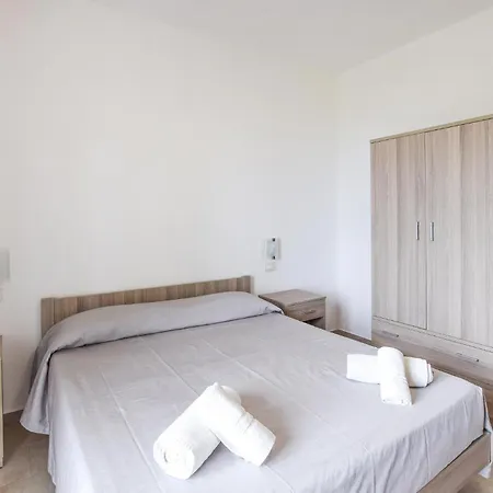 1 Bedroom Beautiful In *