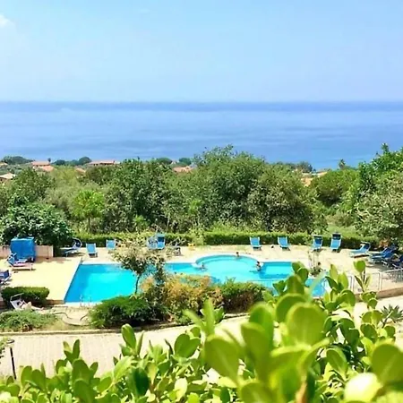 Apartment 1 Bedroom Beautiful In *