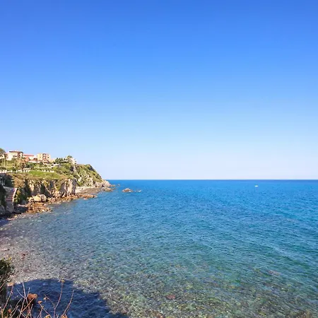 1 Bedroom Beautiful In Apartment Ricadi