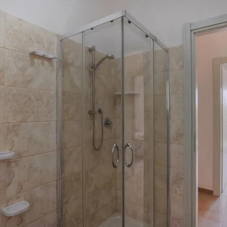 Apartamento 1 Bedroom Beautiful In