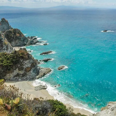 Apartment 1 Bedroom Beautiful In *