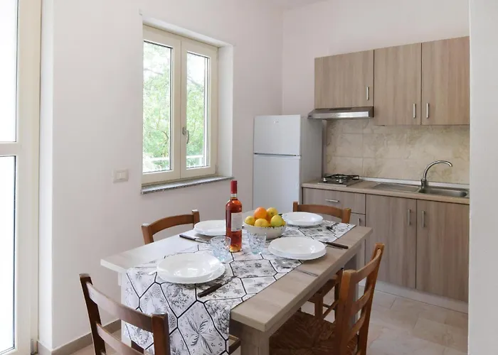 1 Bedroom Beautiful In Lägenhet